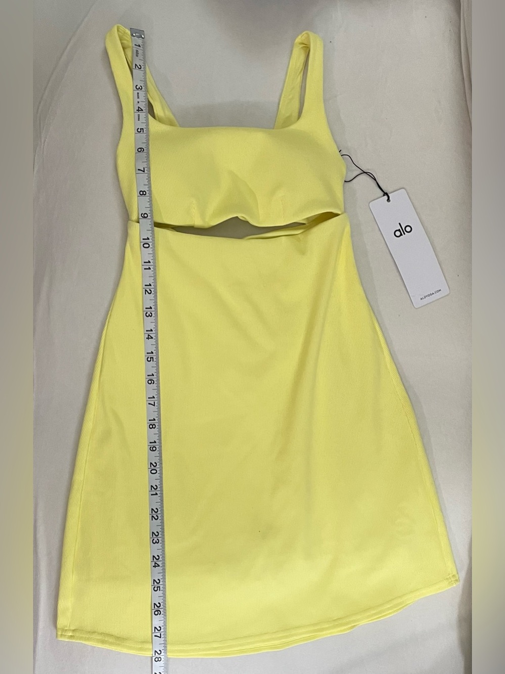 Alo Yoga NWT Slice Tennis in Sunshine Yellow Shorts Underneath Size XS - Picture 10 of 15